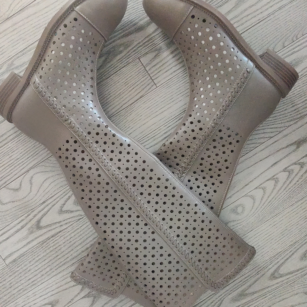 High boots - Picture 2 of 7